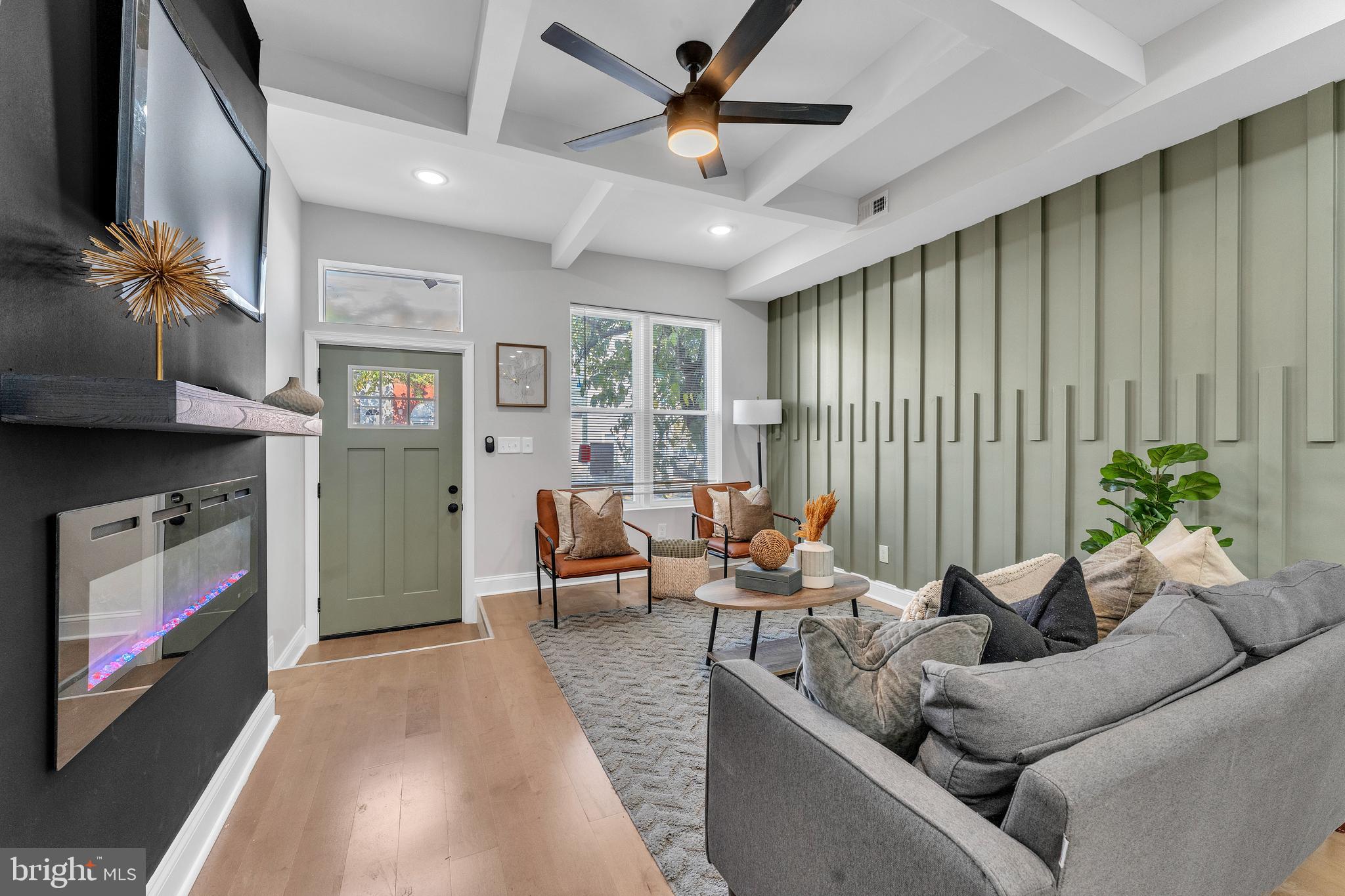 1815 E Lafayette Ave E