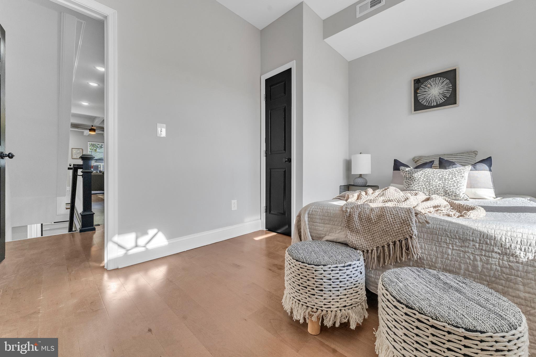 1815 E Lafayette Ave E