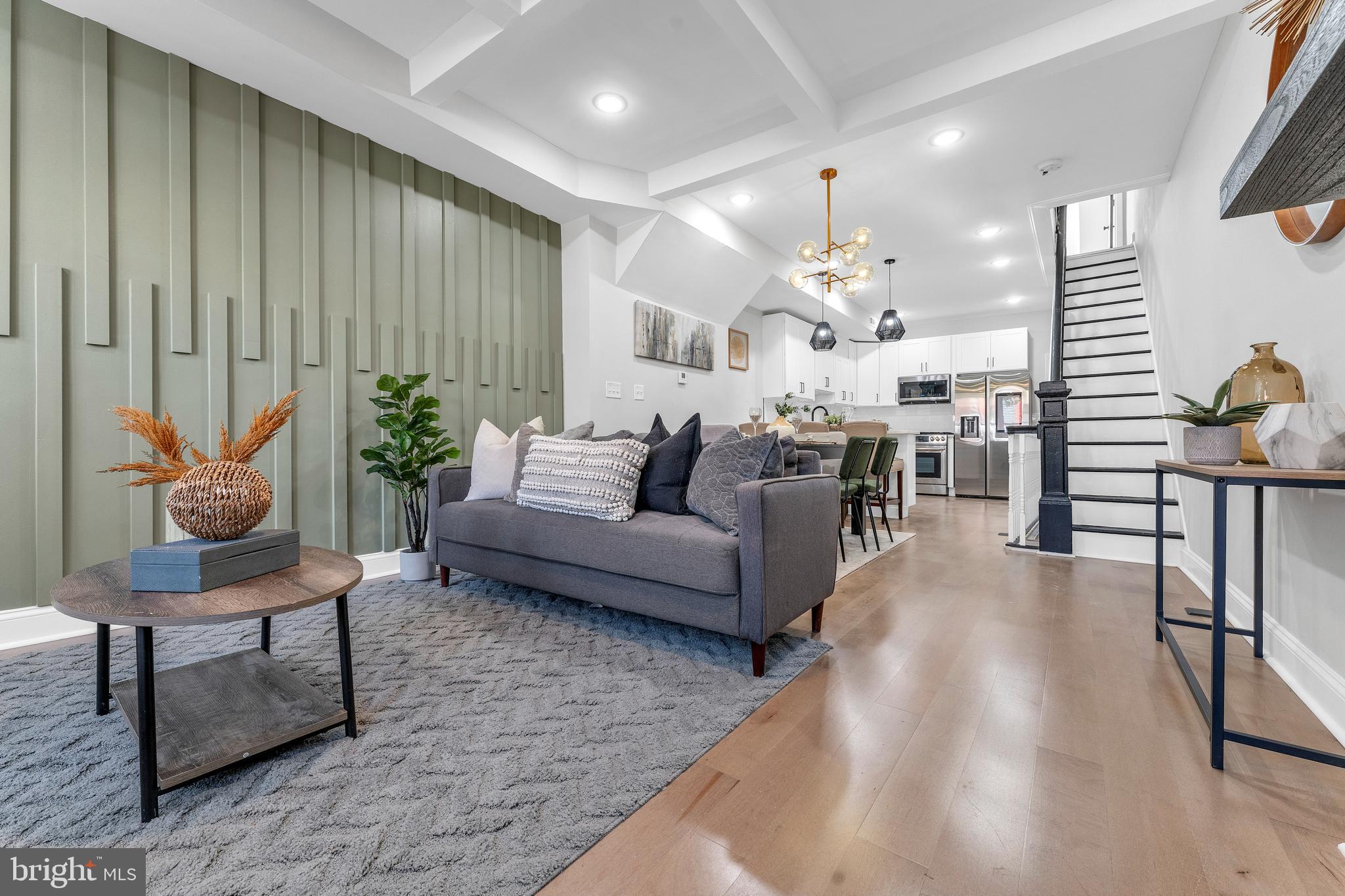 1815 E Lafayette Ave E