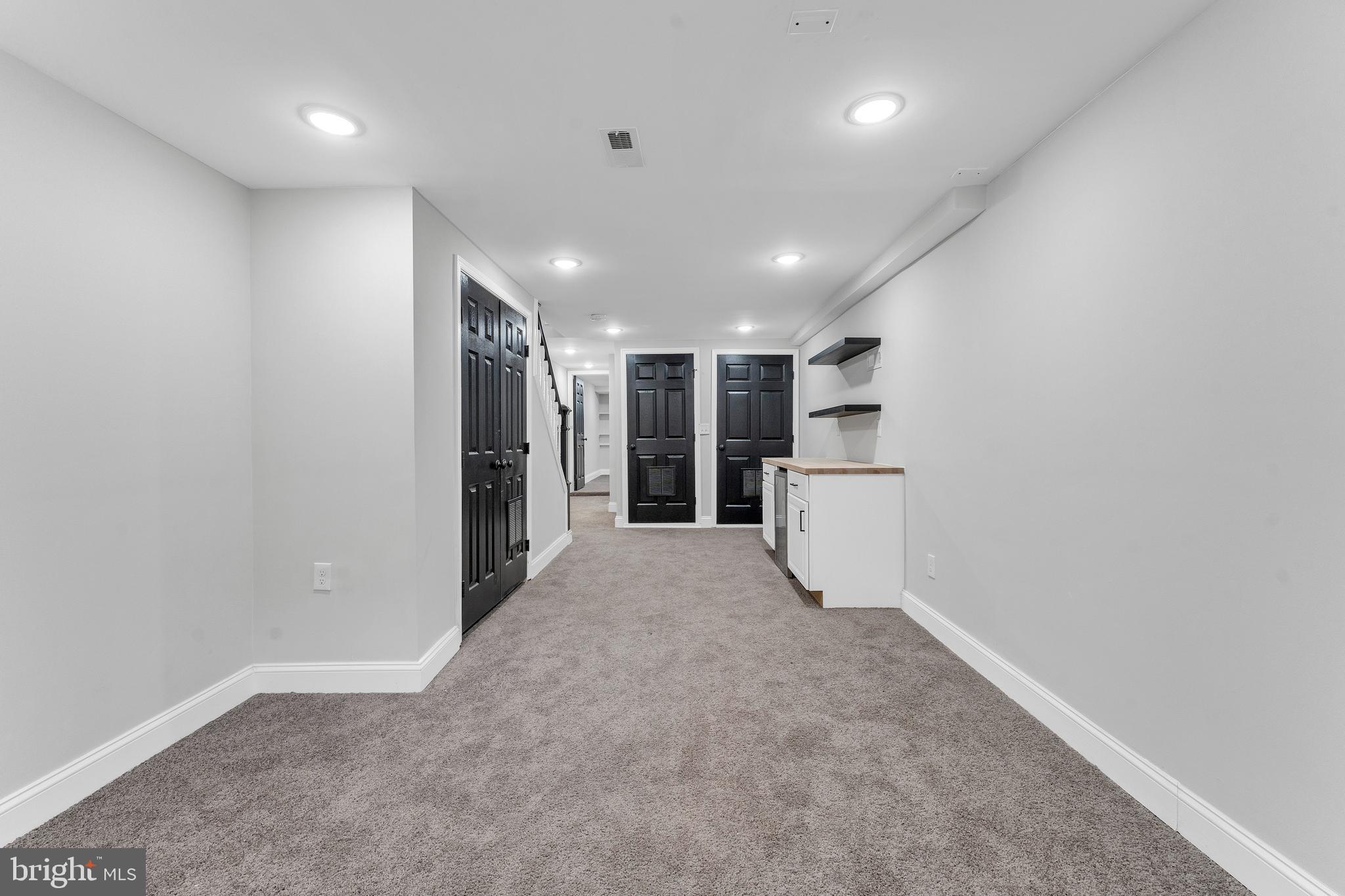 1815 E Lafayette Ave E