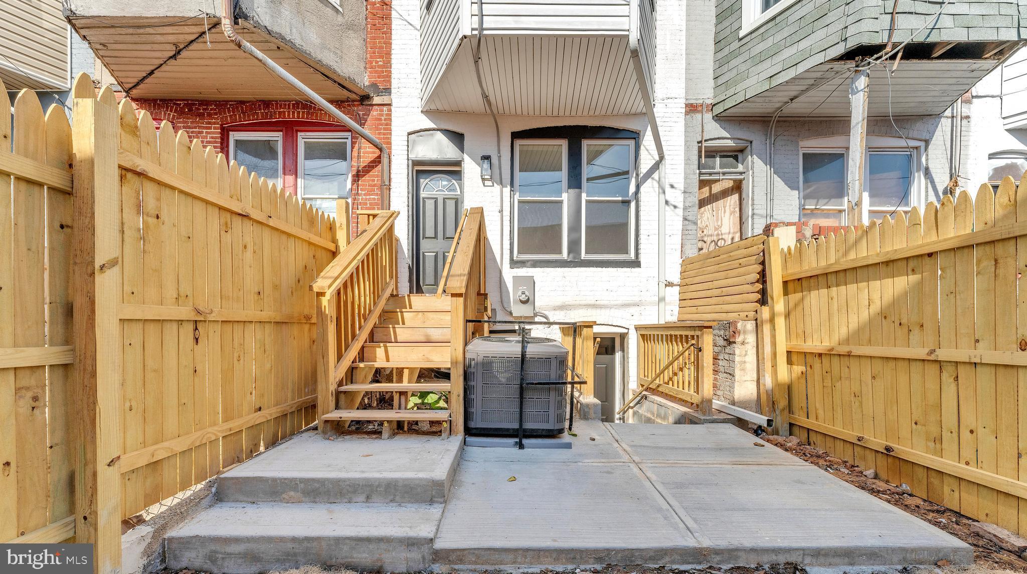 1815 E Lafayette Ave E