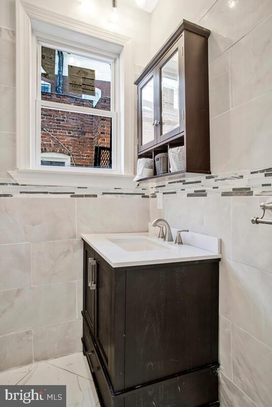 3446 Auchentoroly Ter