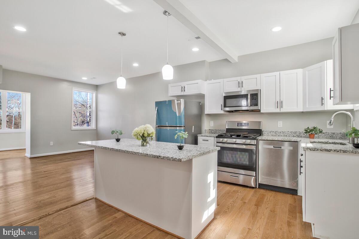 3446 Auchentoroly Ter