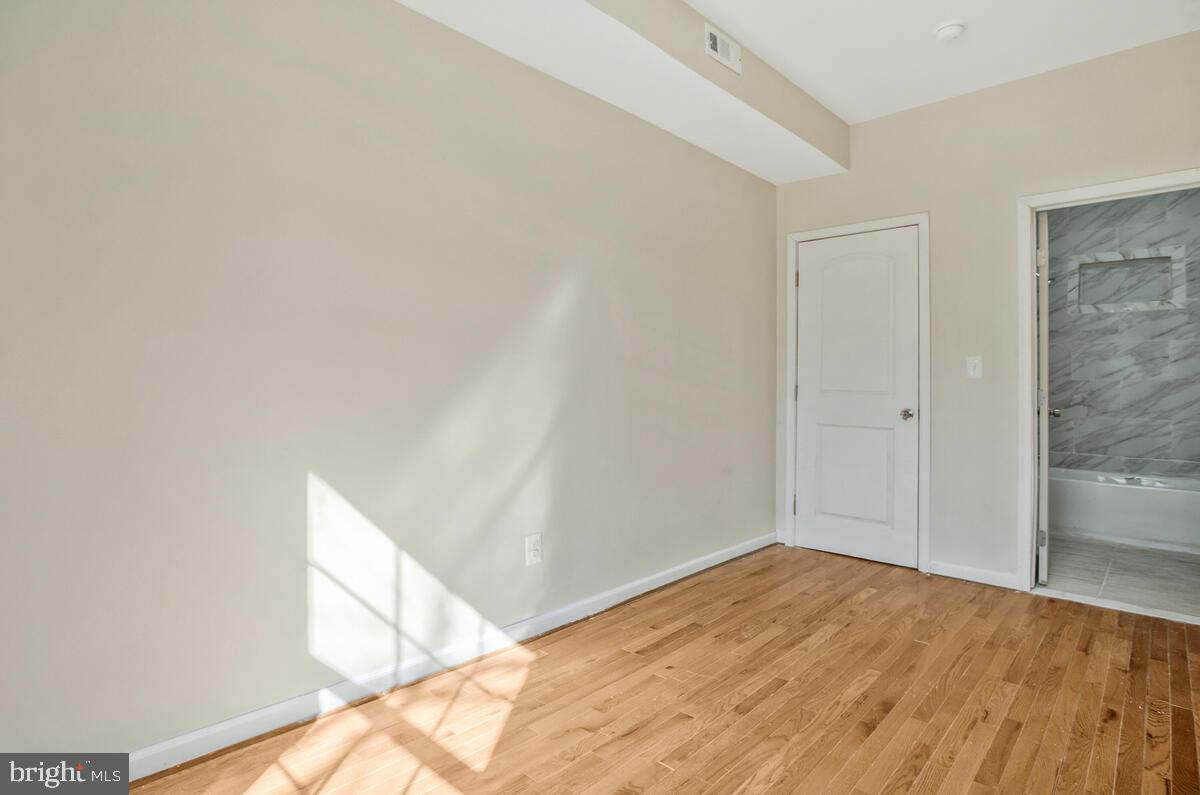 3446 Auchentoroly Ter