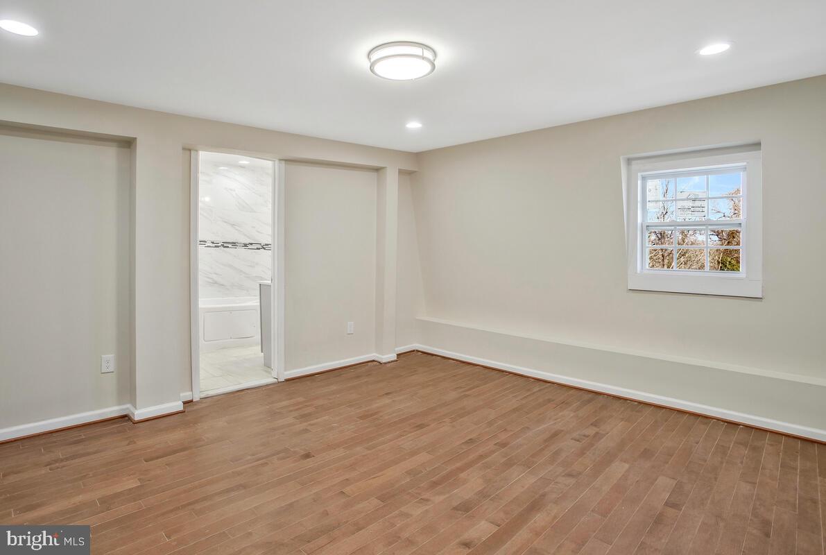 3446 Auchentoroly Ter