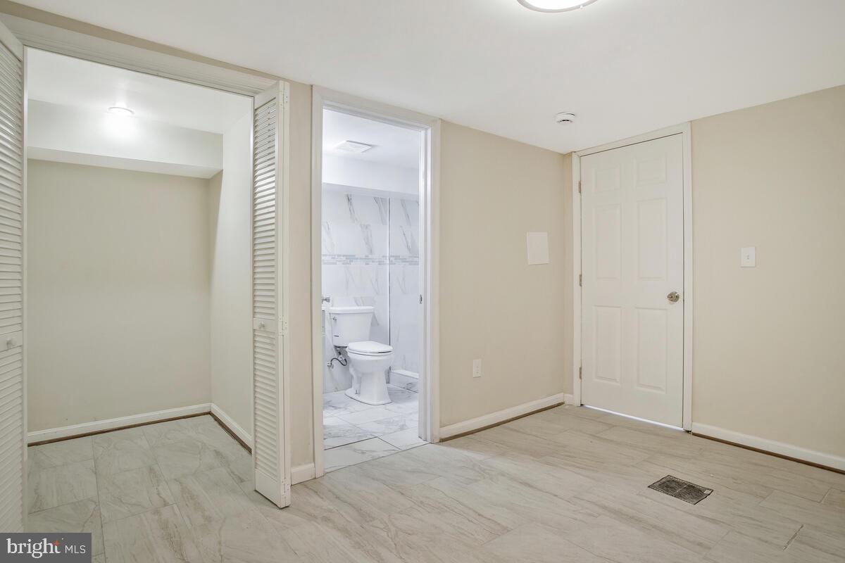 3446 Auchentoroly Ter