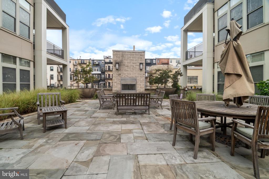 1209 CHARLES STREET 309