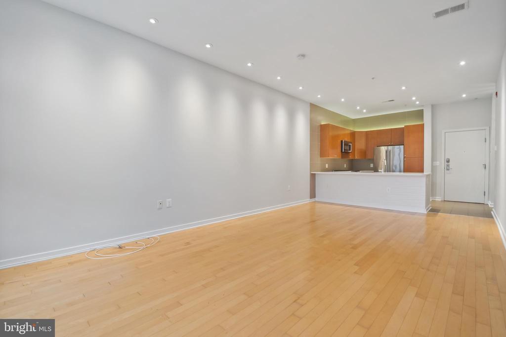 1209 CHARLES STREET 309