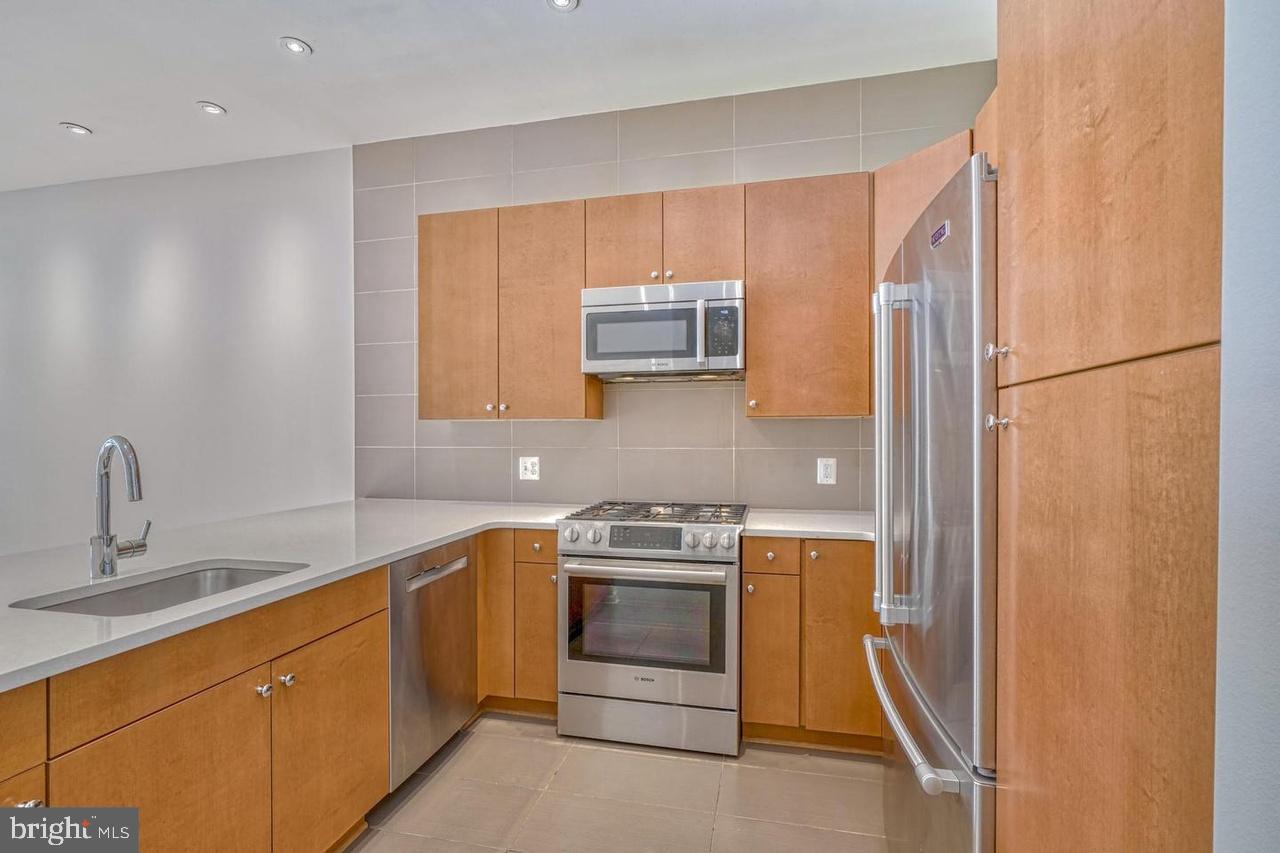 1209 CHARLES STREET 309