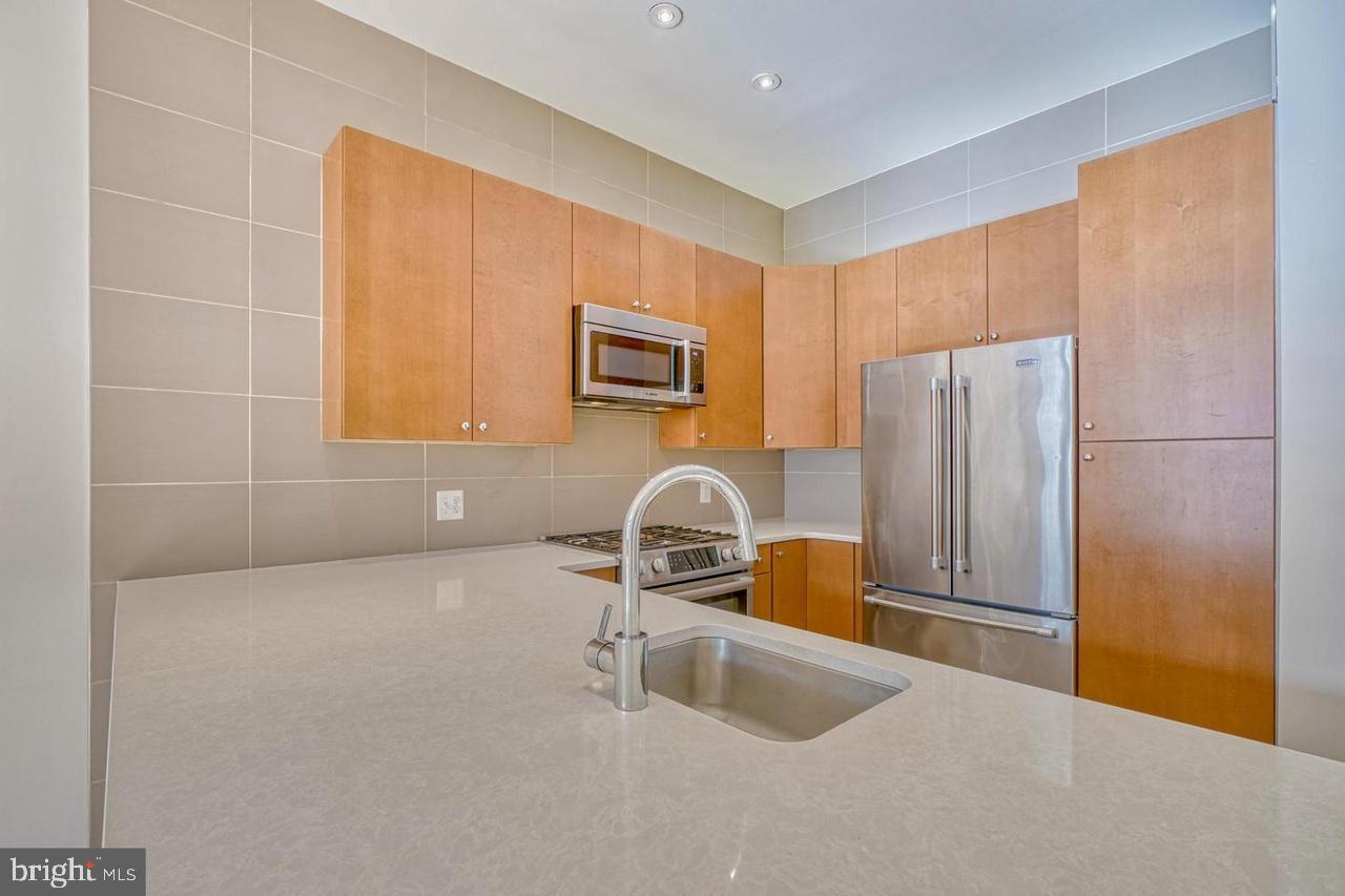 1209 CHARLES STREET 309