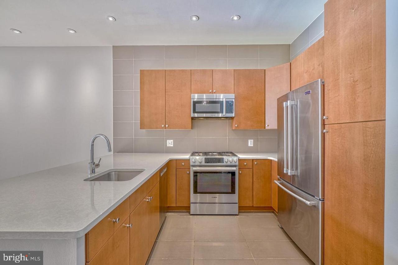 1209 CHARLES STREET 309