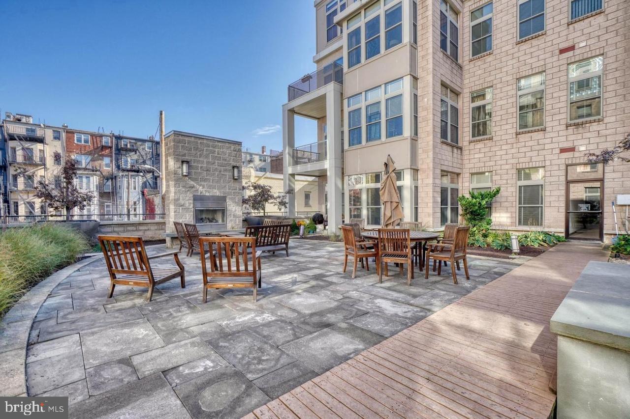 1209 CHARLES STREET 309