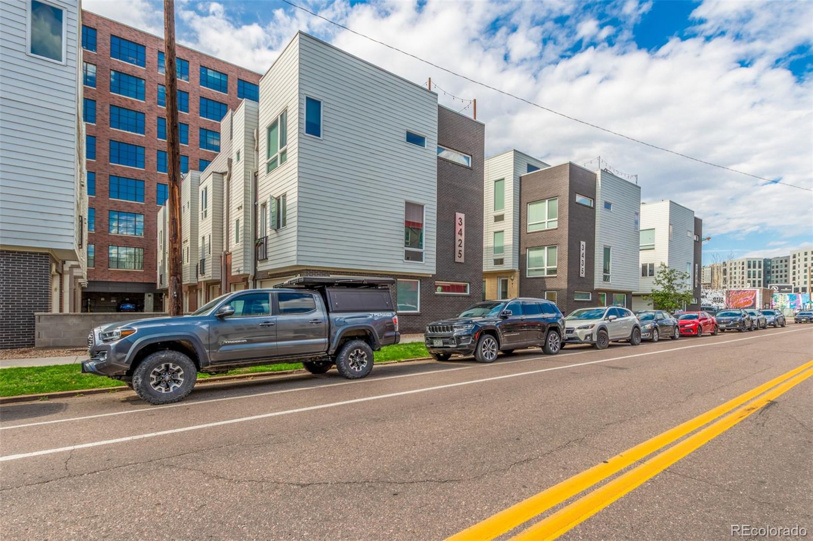 3425 Larimer Street Unit: 105