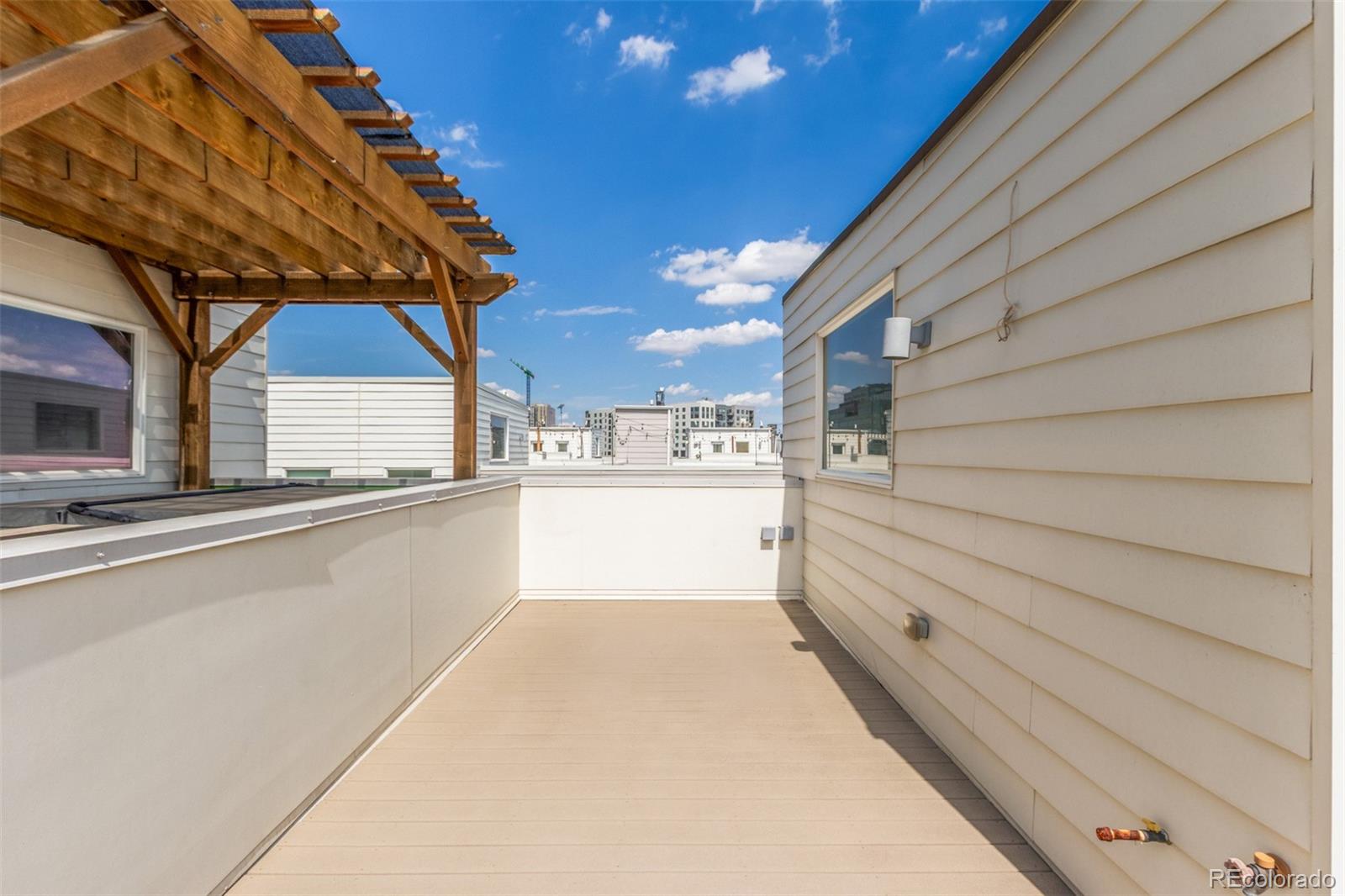 3425 Larimer Street Unit: 105