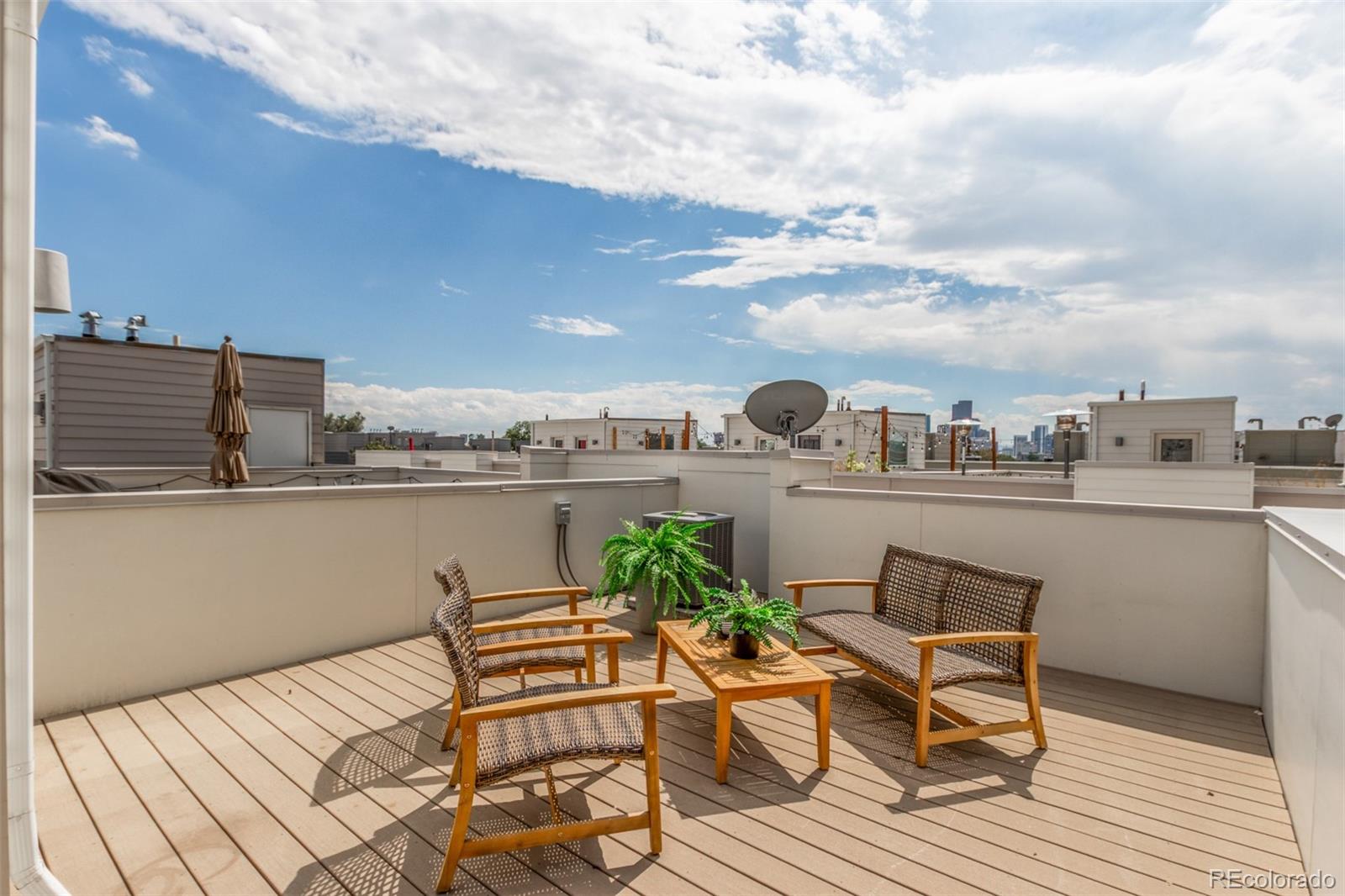 3425 Larimer Street Unit: 105
