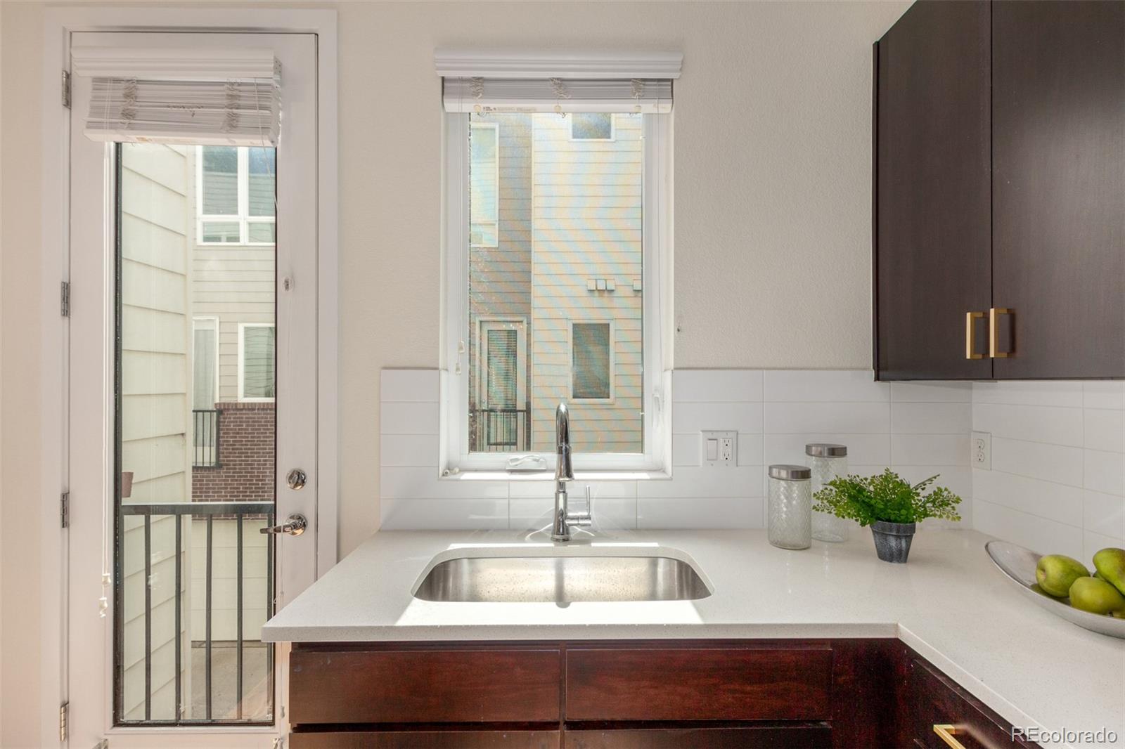 3425 Larimer Street Unit: 105
