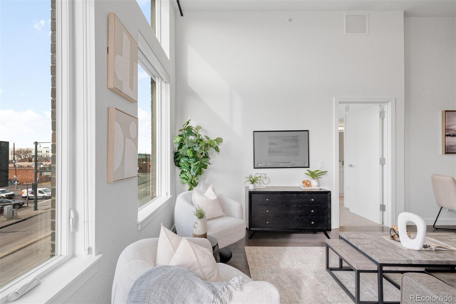1616 S Broadway Unit: 300
