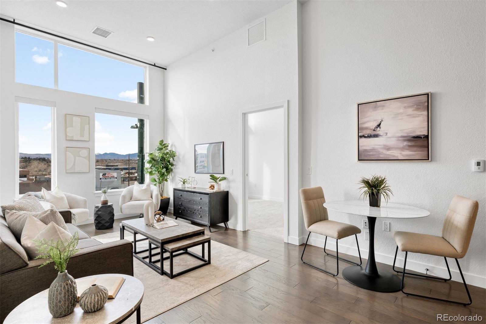 1616 S Broadway Unit: 300
