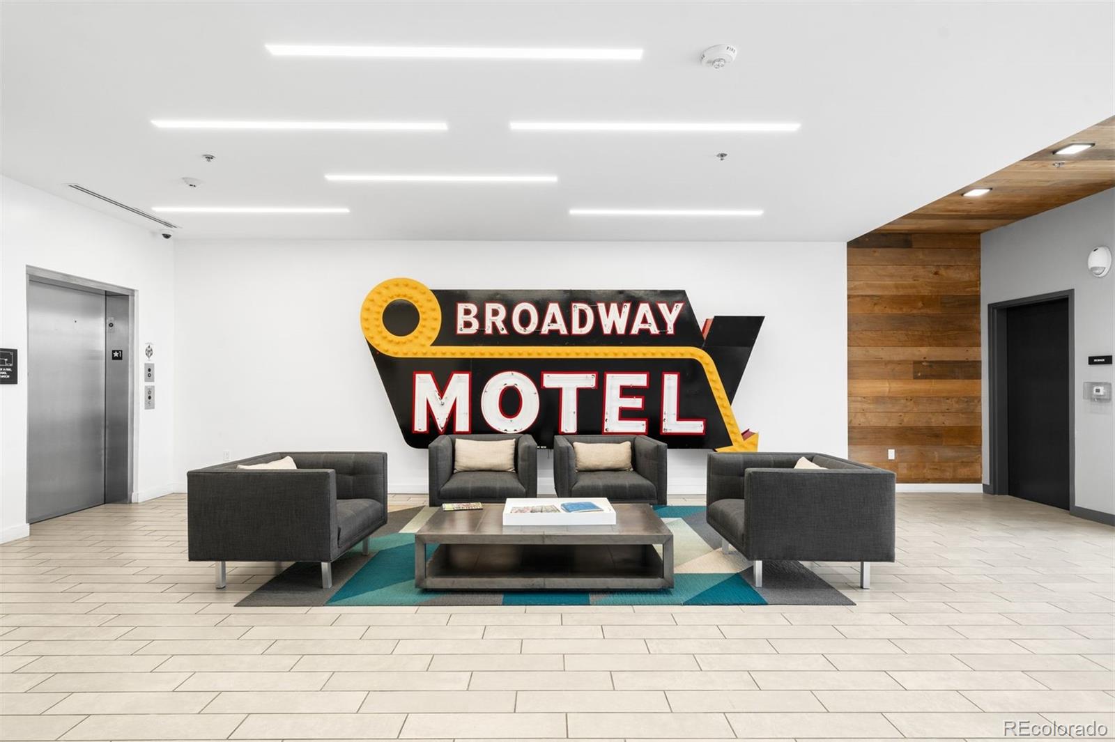 1616 S Broadway Unit: 300
