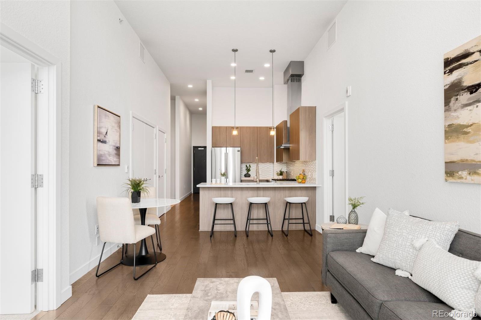 1616 S Broadway Unit: 300