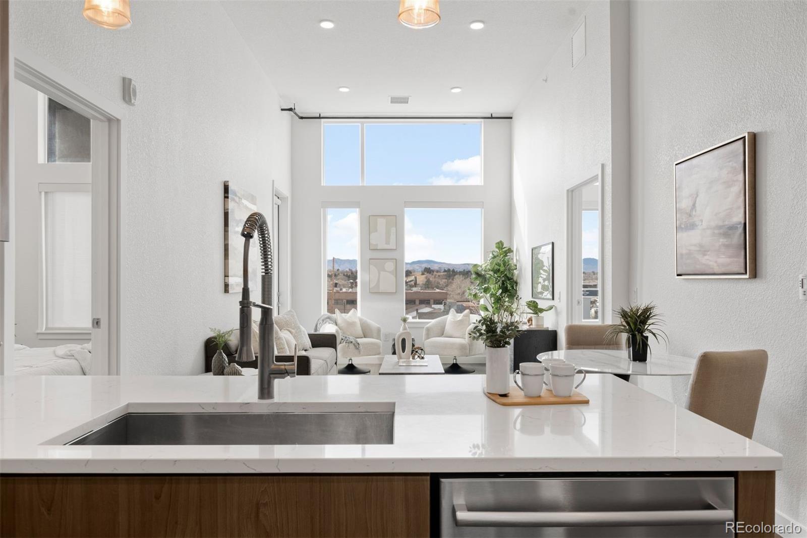 1616 S Broadway Unit: 300