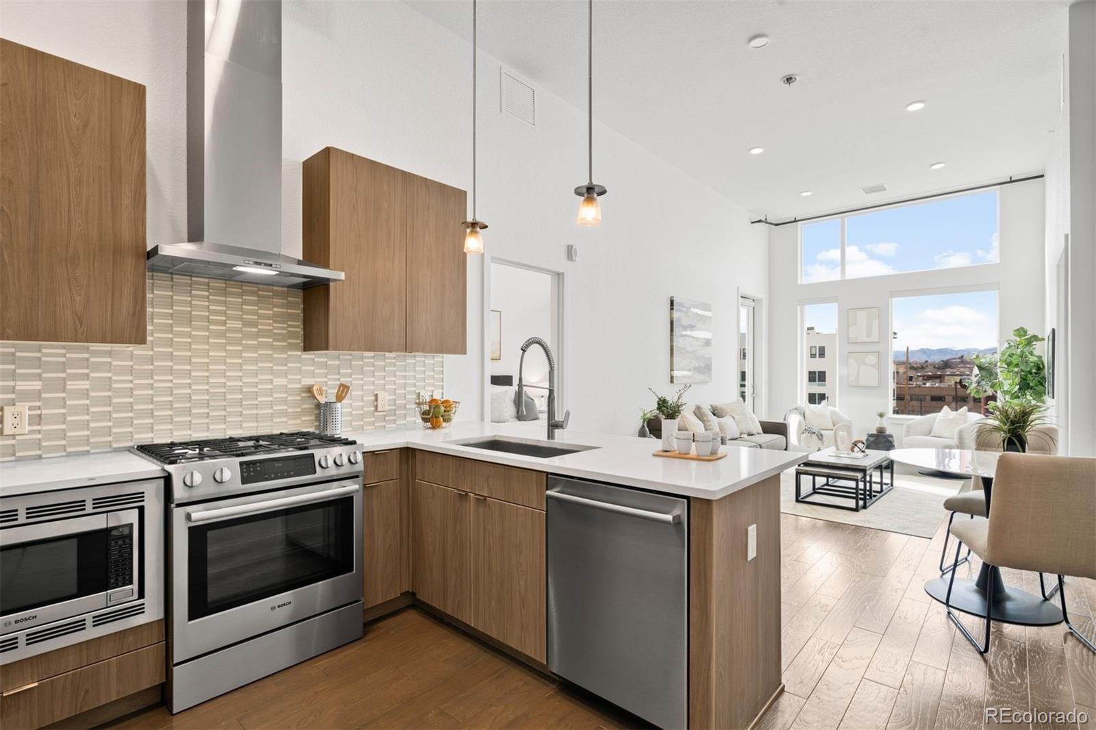 1616 S Broadway Unit: 300