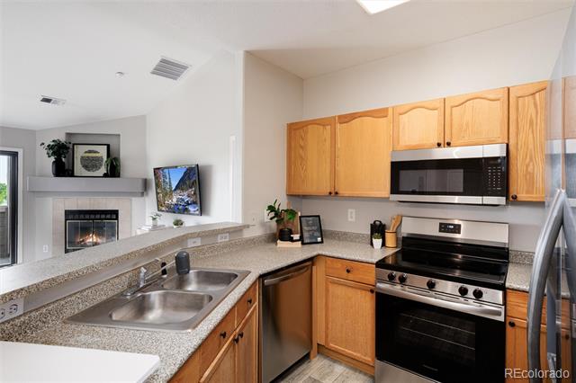 7408 S Alkire Street Unit: 301