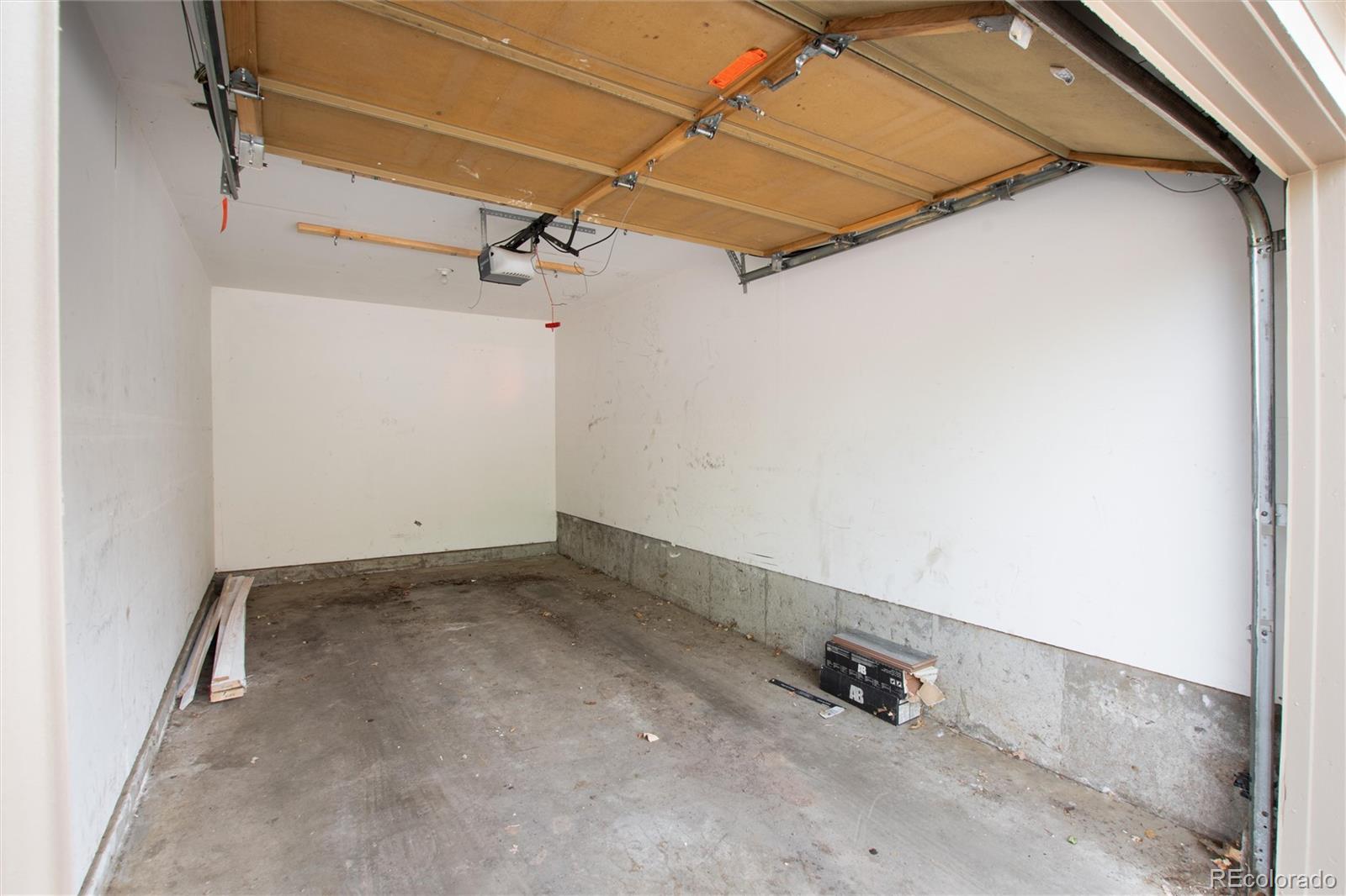 7408 S Alkire Street Unit: 301