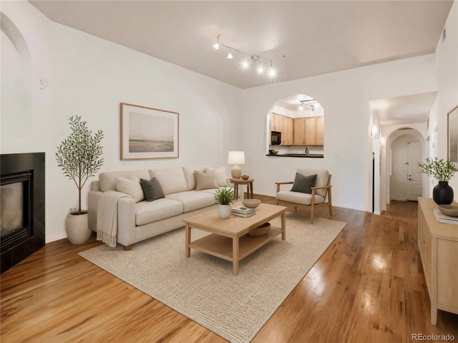 1489 N Steele Street Unit: 114