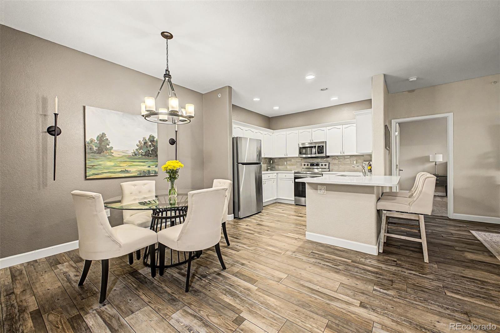 8496 S Hoyt Way Unit: 206