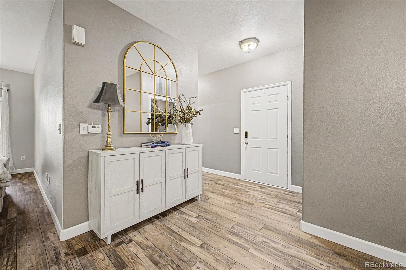 8496 S Hoyt Way Unit: 206