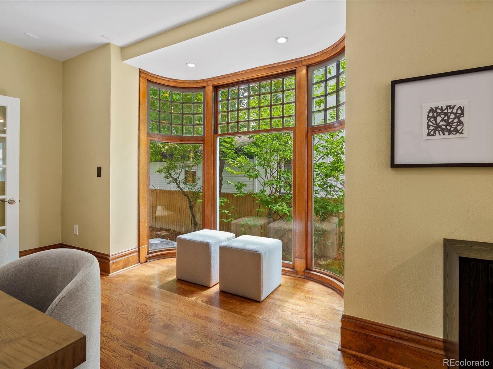 748 N Downing Street