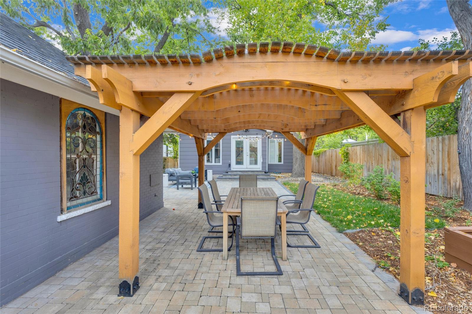 748 N Downing Street