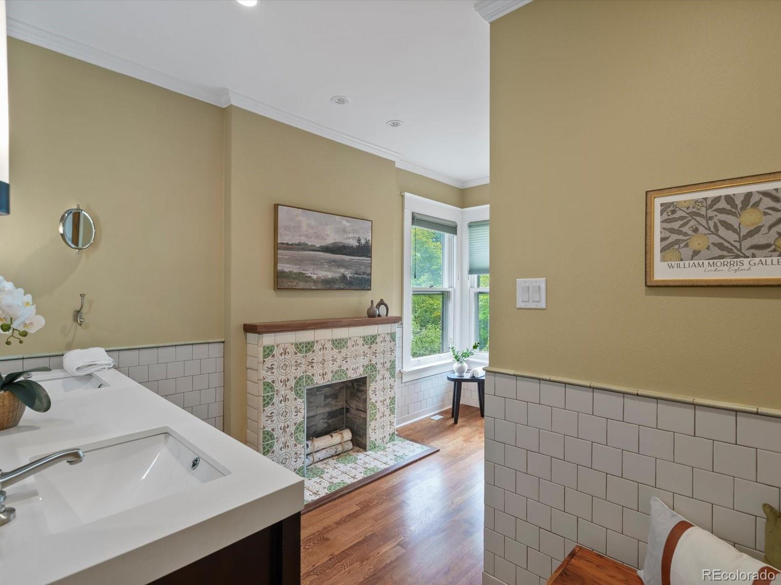 748 N Downing Street