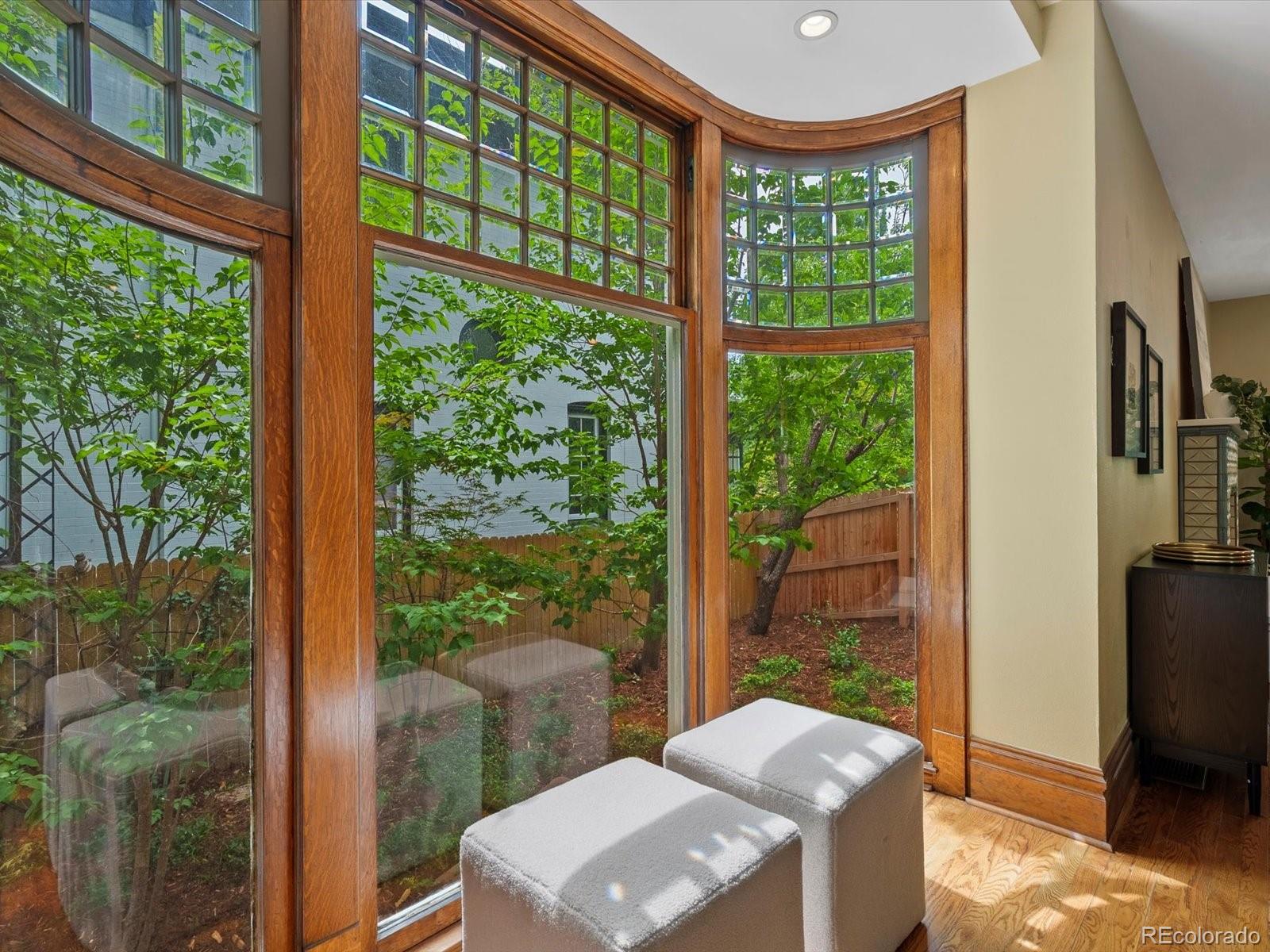 748 N Downing Street