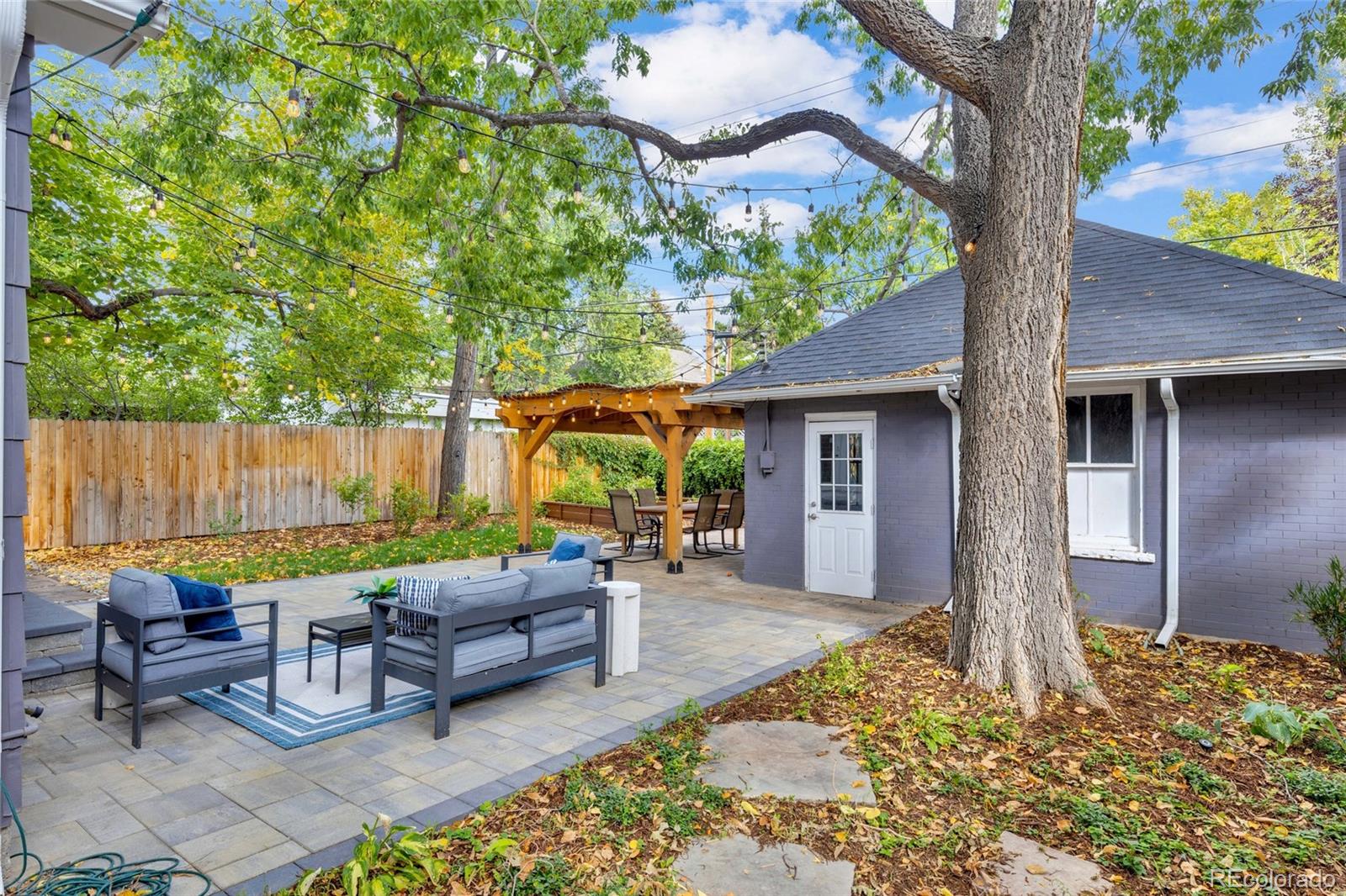 748 N Downing Street