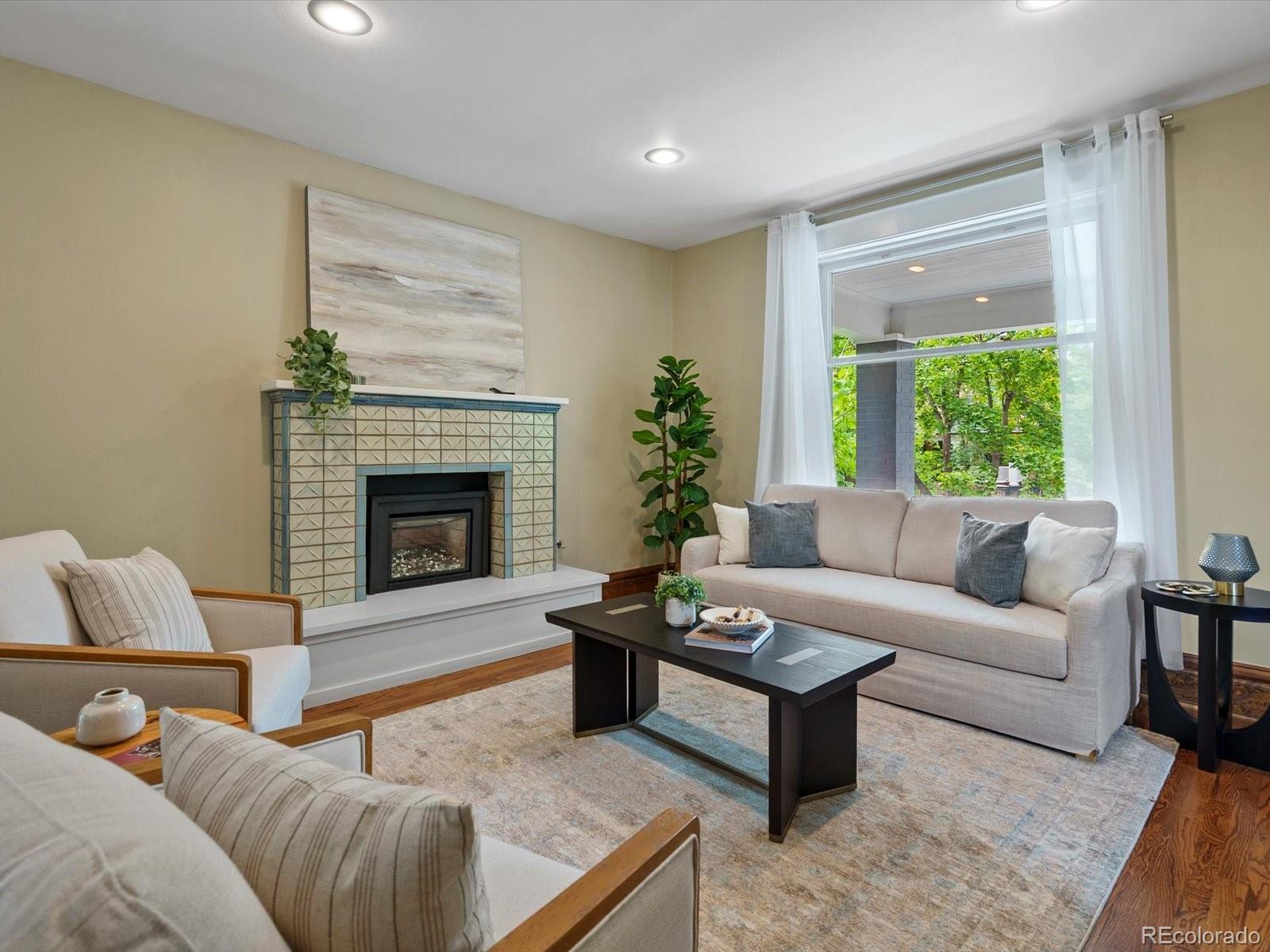 748 N Downing Street