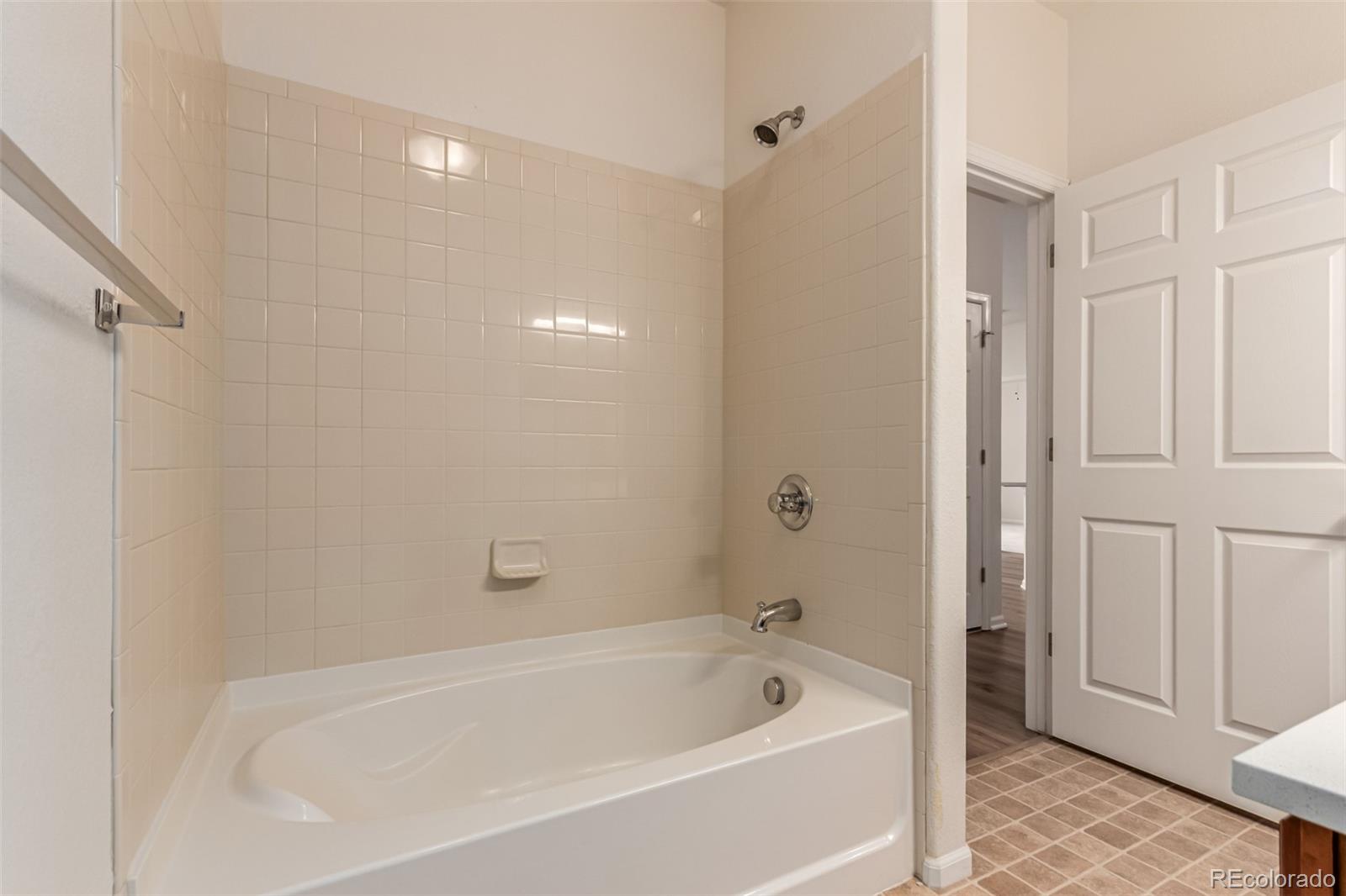 9633 E 5th Avenue Unit: 10304