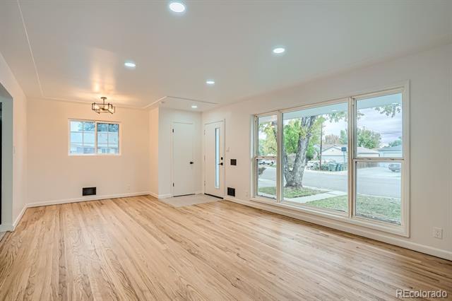 11009 Pearl Circle