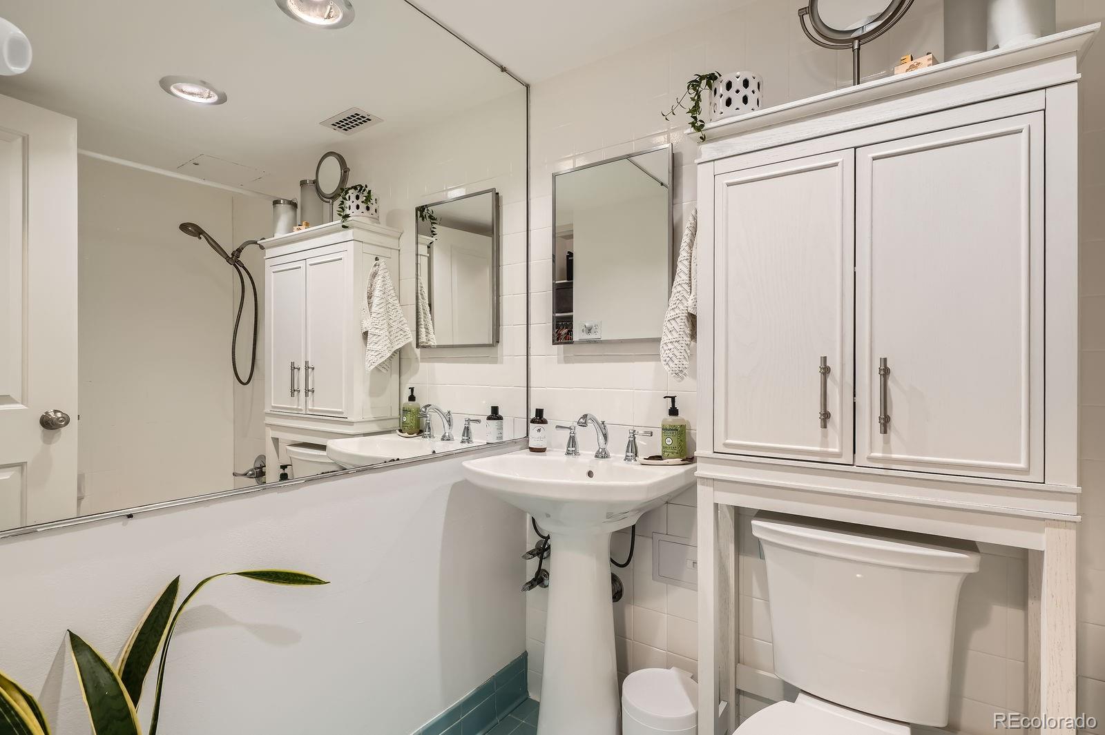 790 N Washington Street Unit: 1003