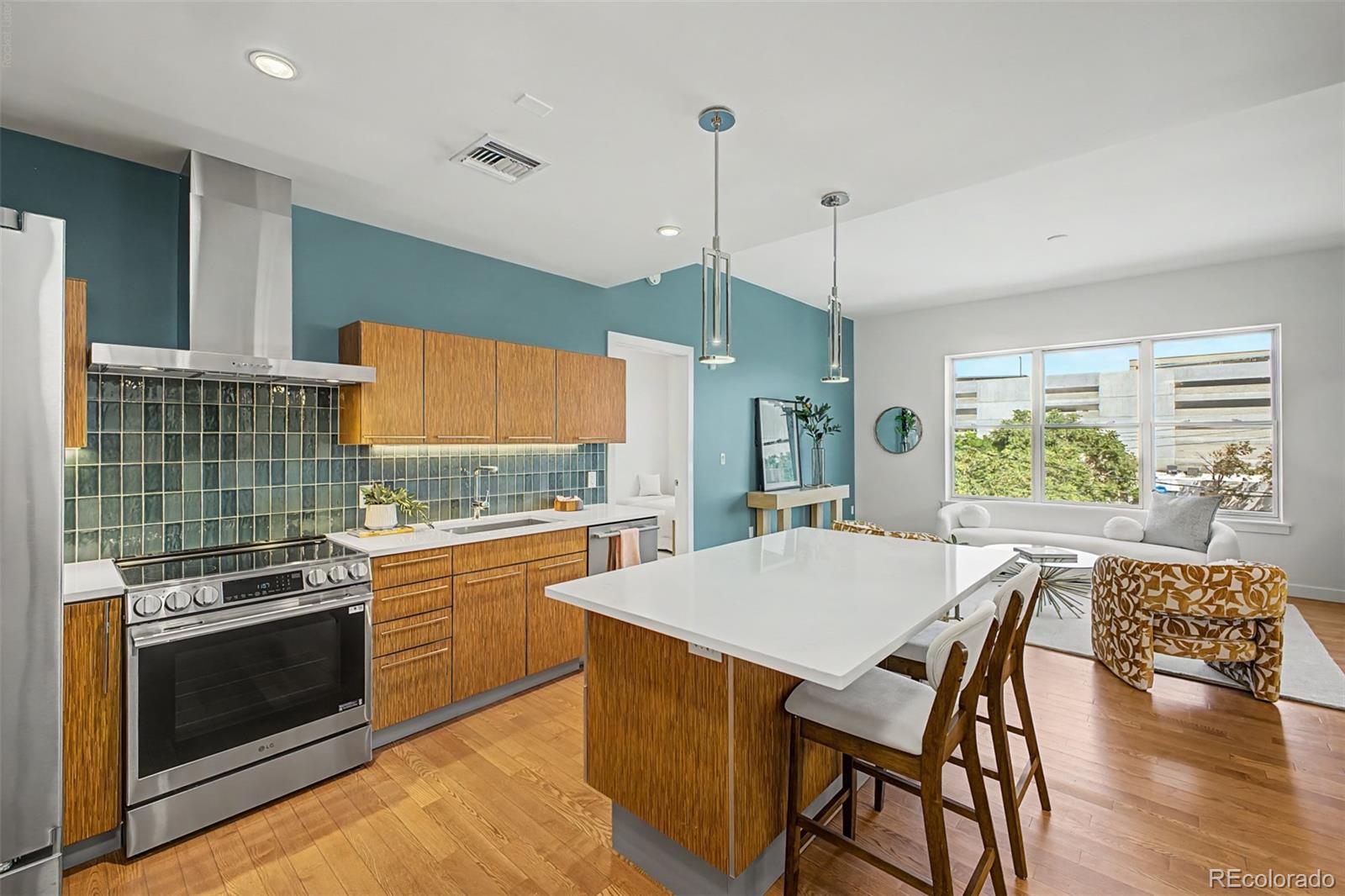 410 Acoma Street Unit: 305