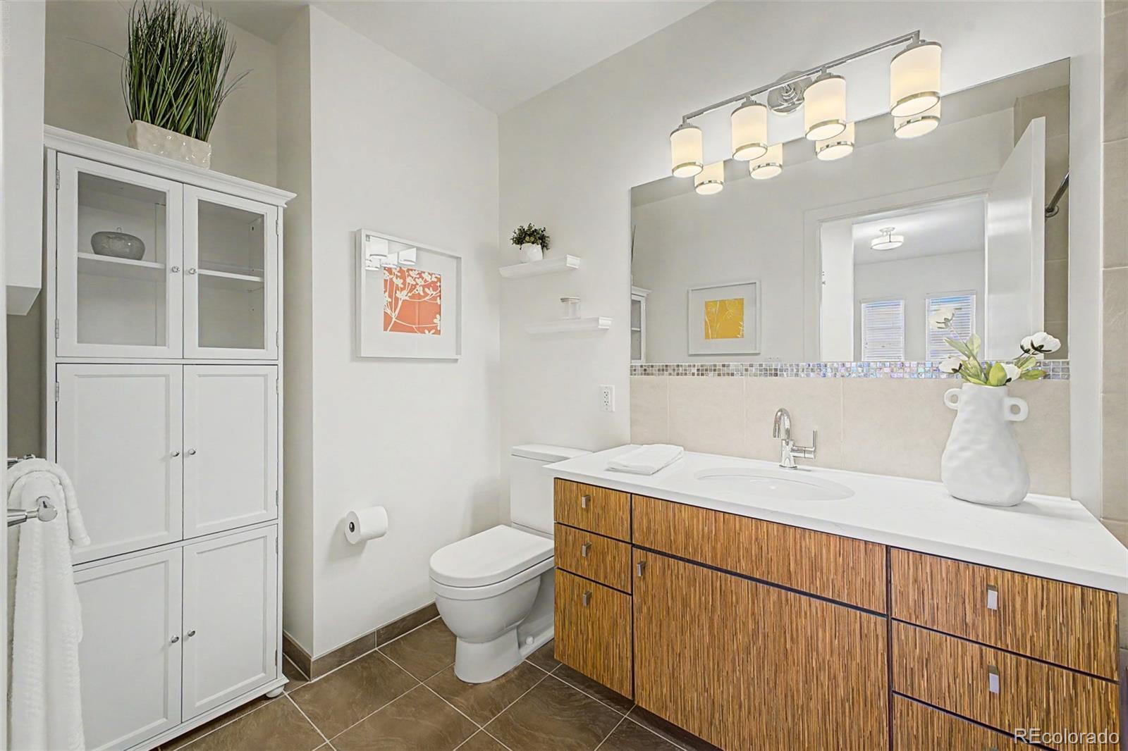 410 Acoma Street Unit: 305