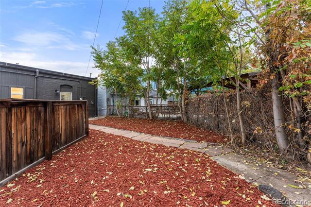 3823 N Franklin Street