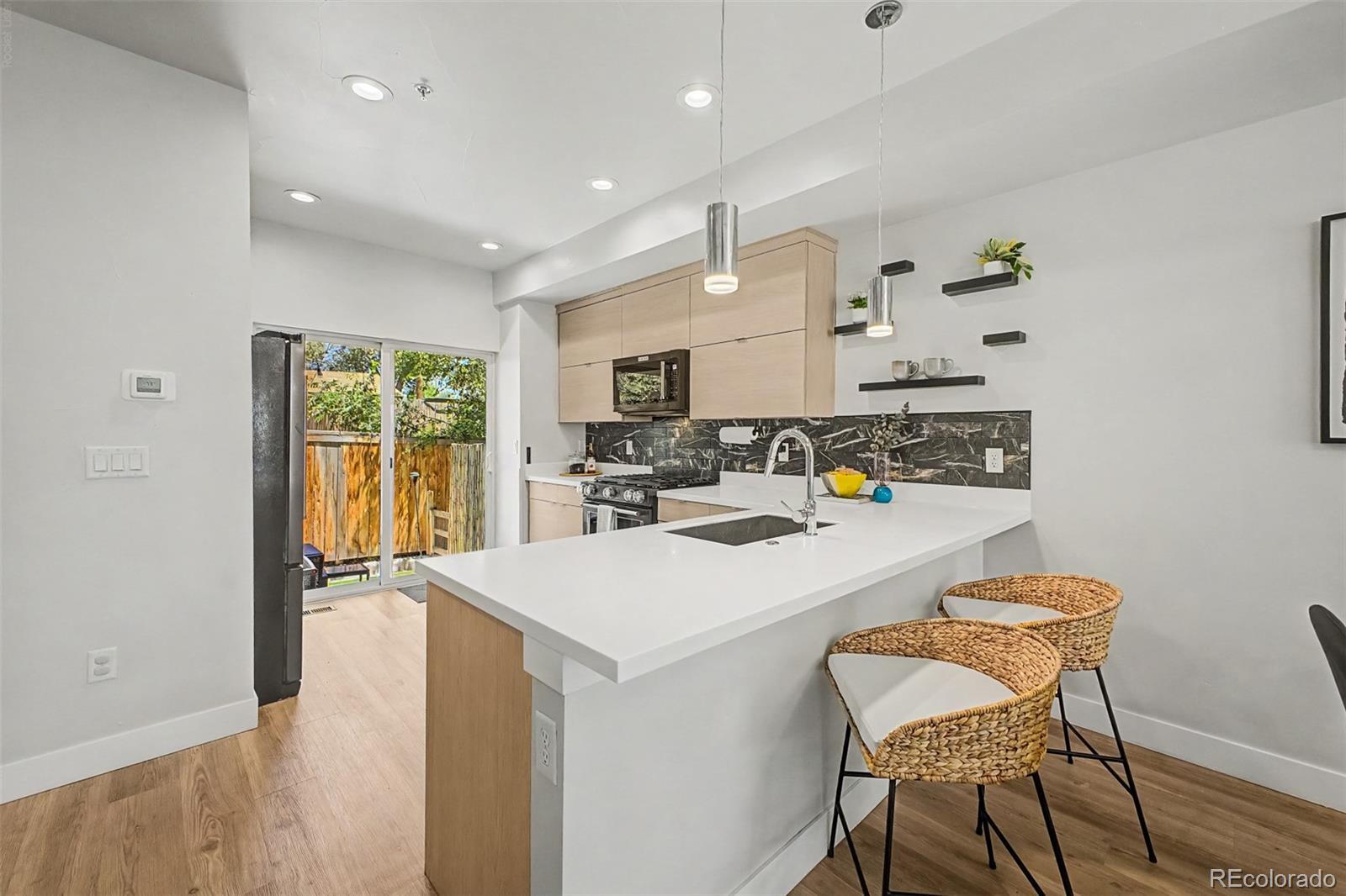 3437 W 63rd Place