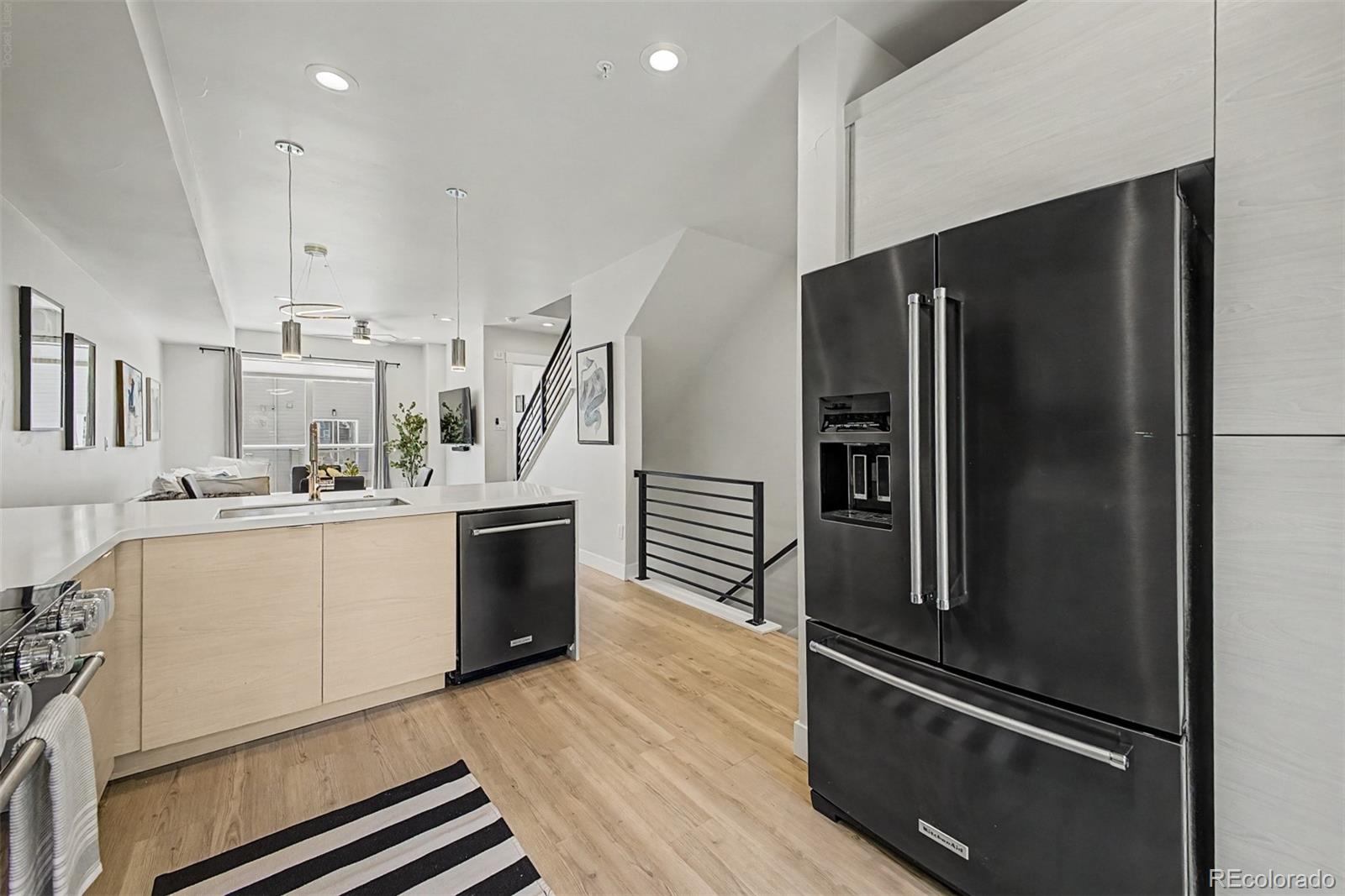 3437 W 63rd Place