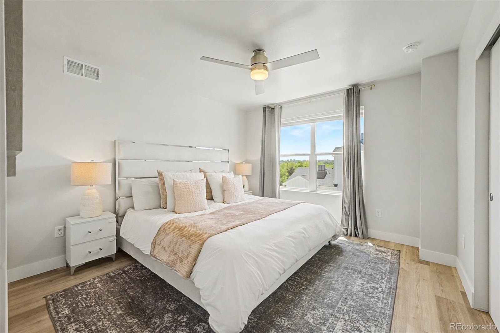 3437 W 63rd Place