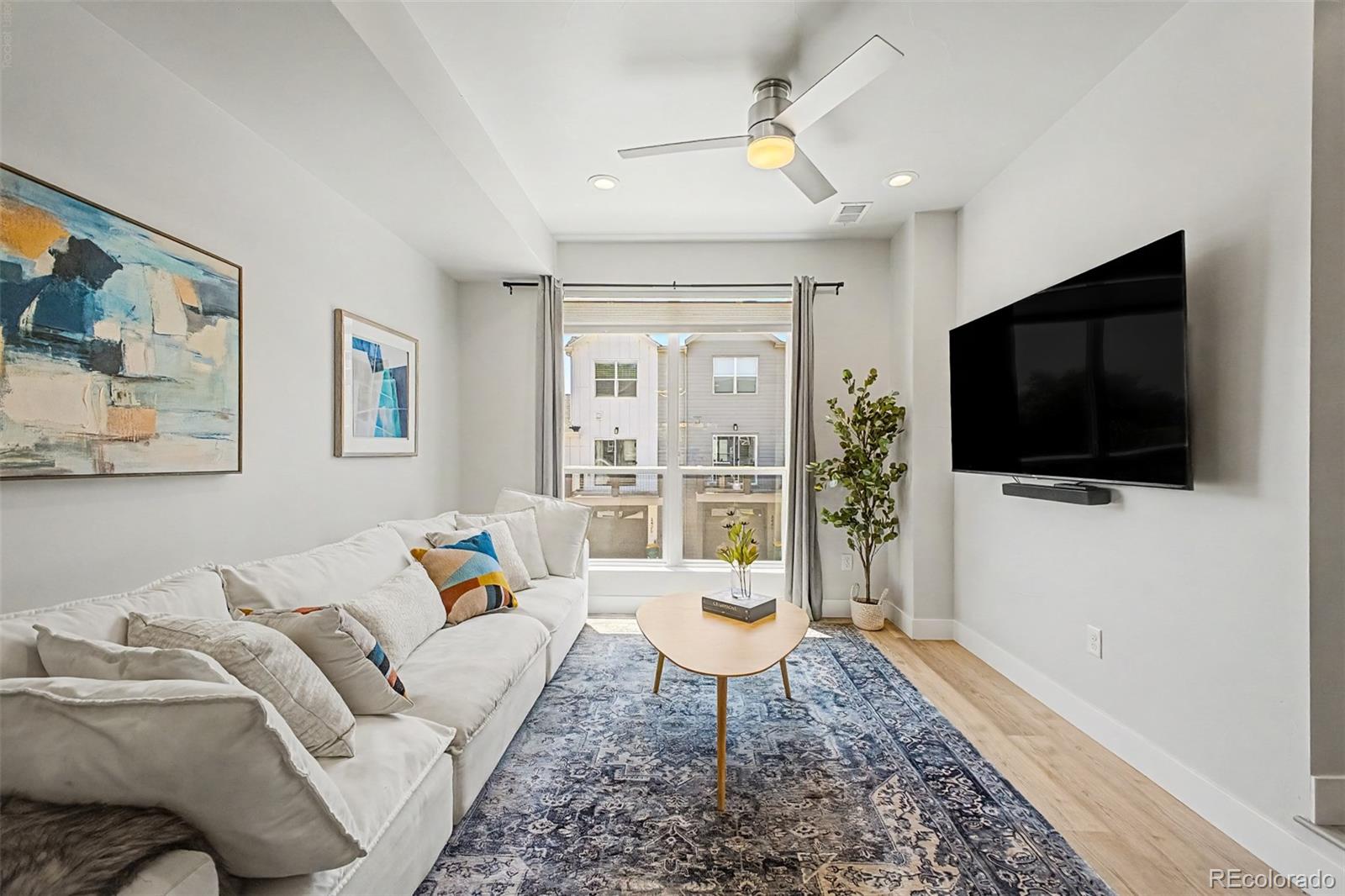 3437 W 63rd Place