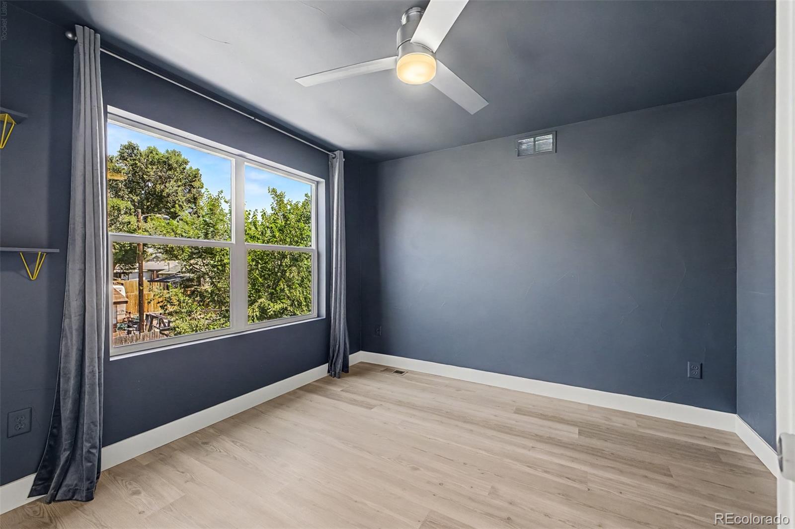 3437 W 63rd Place