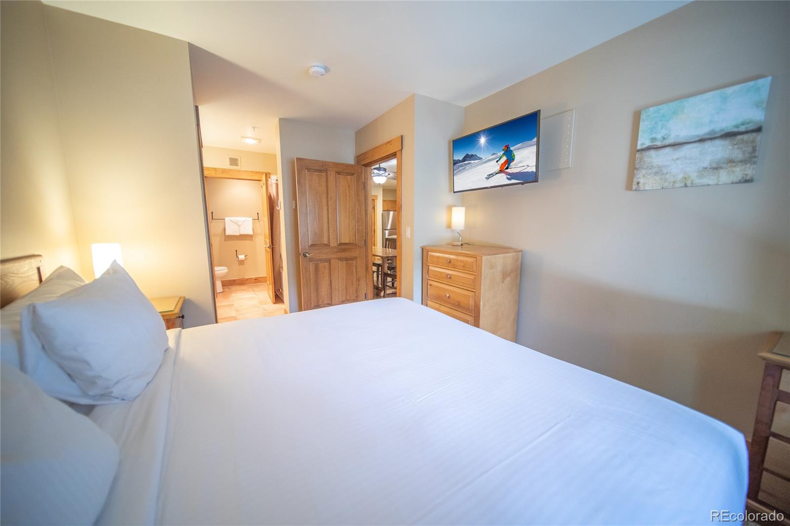 53 Hunki Dori Court Unit: 8802