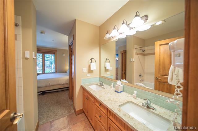53 Hunki Dori Court Unit: 8802